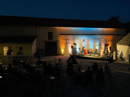 Poletni večeri na Škrateljnovi domačiji - Noreia